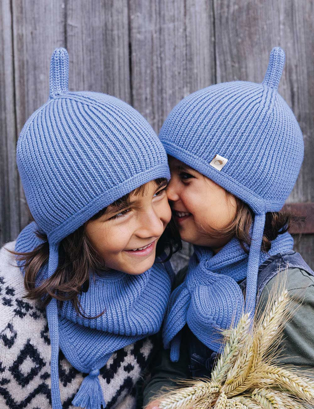 Children's hat PINNI light blue