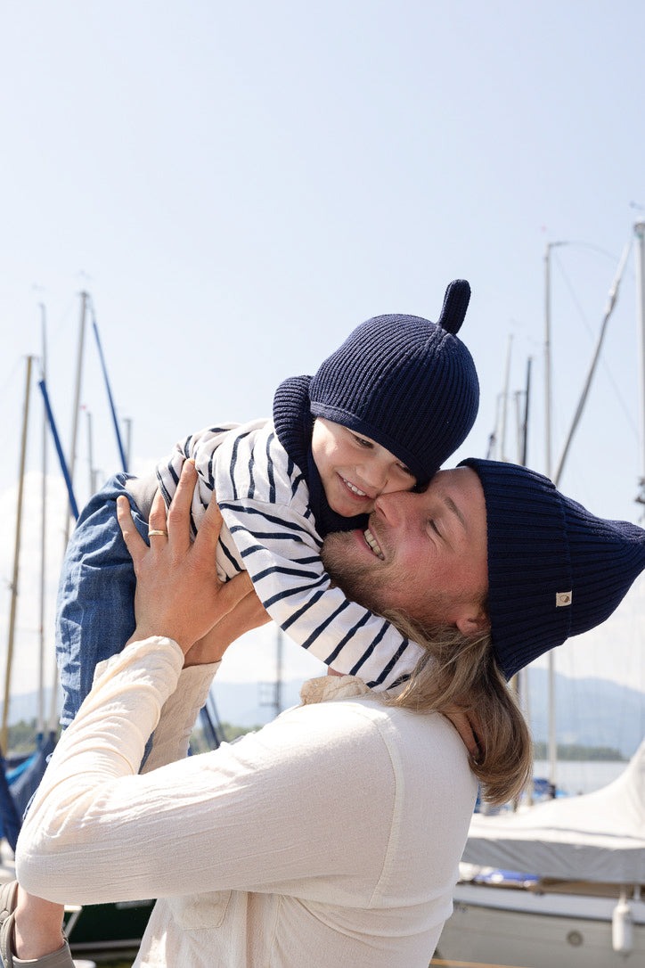 Gorro infantil PINNI azul oscuro