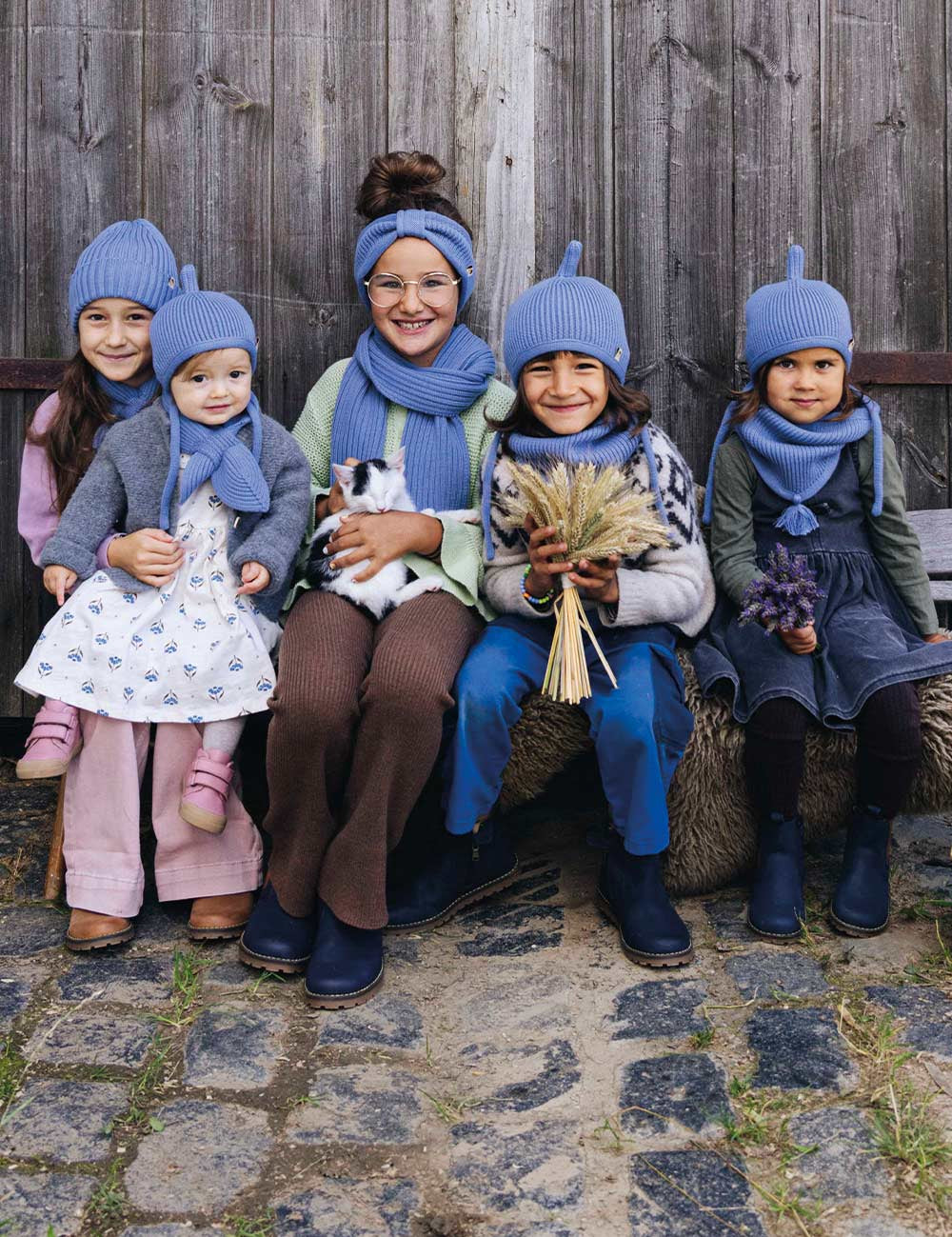 Children's hat PINNI light blue
