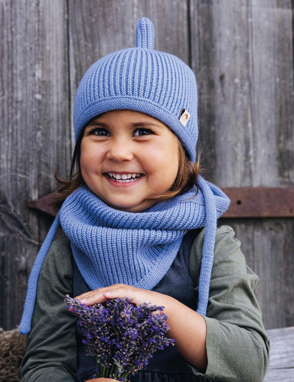 Children's hat PINNI light blue