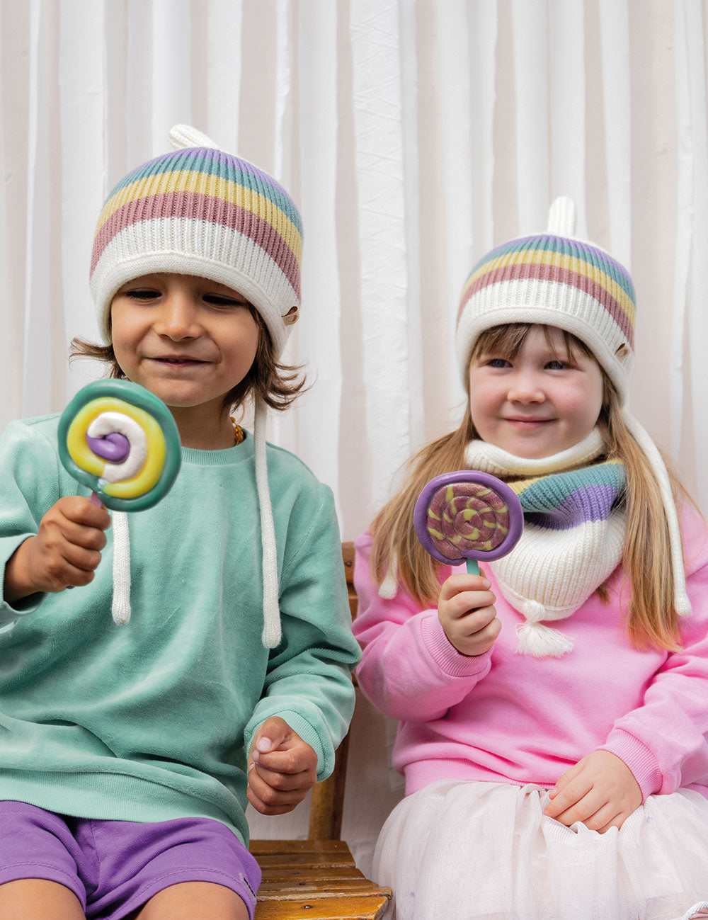 Kindermütze PINNI Regenbogen