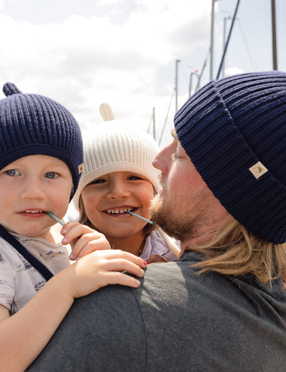 BEANIE tiefseeblau